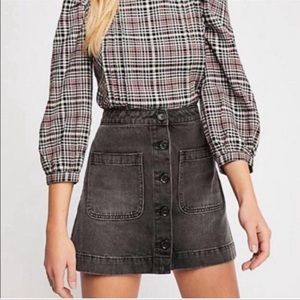 NWOT Free People Don’t Get Me Wrong Black Gray Mini Jean Skirt, Size 29